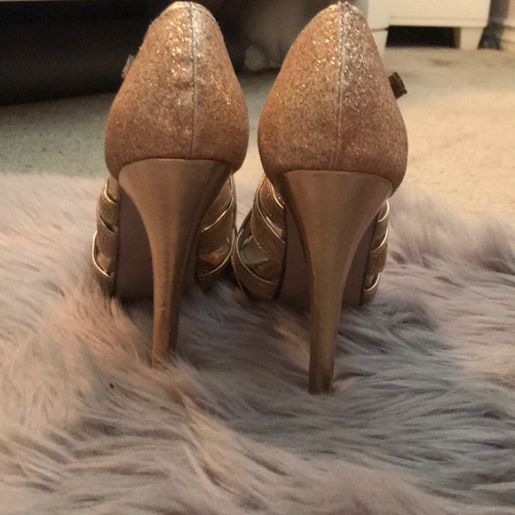 Super Fun and Comfortable Gold Heels - Picture 3 of 4